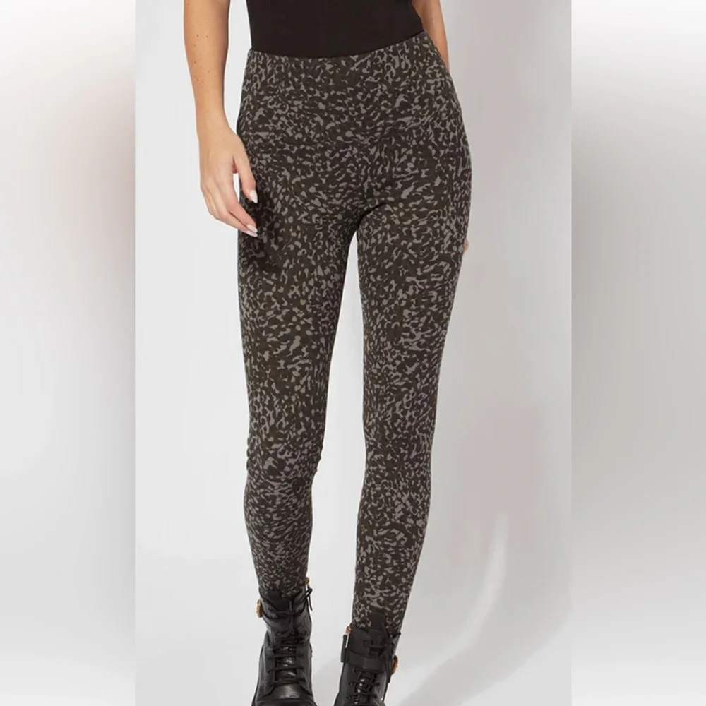 LYSSE Grey Leopard Print Toothpick Denim, Size Small - Picture 1 of 10